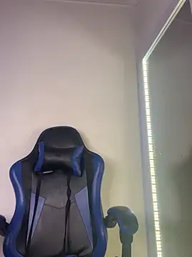 Snapshot of Maddie_7 chatting on 04-05-26, 03:04 Maddie 7 online show from 04-05-26, 03:04