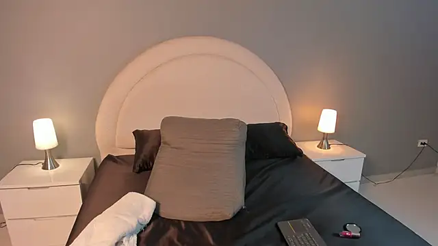 Snapshot of zoepinkett chatting on 03-23-26, 04:16 zoepinkett online show from 03-23-26, 04:16