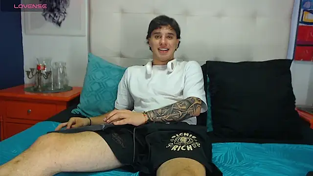 Snapshot of EXCLUSIVE8 chatting on 03-21-26, 04:39 EXCLUSIVE8 online show from 03-21-26, 04:39