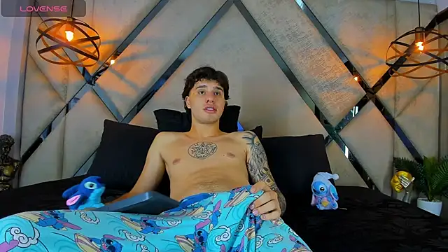 Snapshot of EXCLUSIVE8 chatting on 03-22-26, 04:32 EXCLUSIVE8 online show from 03-22-26, 04:32