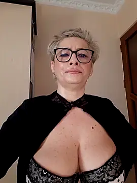 Snapshot of LunaBlaise chatting on 03-08-26, 07:56 LunaBlaise online show from 03-08-26, 07:56