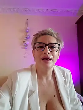 Snapshot of LunaBlaise chatting on 03-12-26, 07:14 LunaBlaise online show from 03-12-26, 07:14