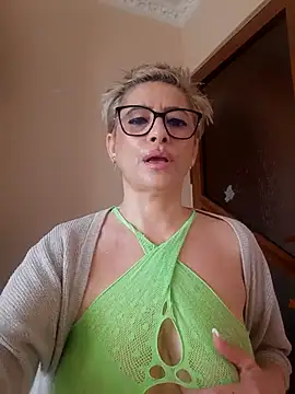 Snapshot of LunaBlaise chatting on 03-22-26, 08:29 LunaBlaise online show from 03-22-26, 08:29