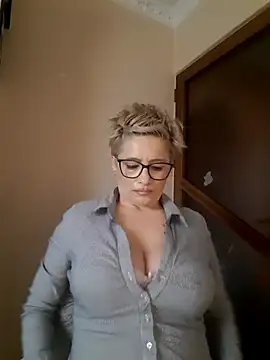 Snapshot of LunaBlaise chatting on 03-28-26, 07:08 LunaBlaise online show from 03-28-26, 07:08