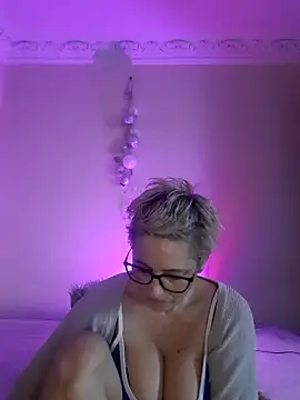 Snapshot of LunaBlaise chatting on 03-31-26, 08:37 LunaBlaise online show from 03-31-26, 08:37