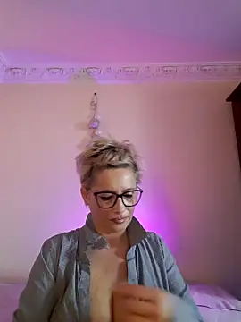 Snapshot of LunaBlaise chatting on 04-12-26, 07:02 LunaBlaise online show from 04-12-26, 07:02