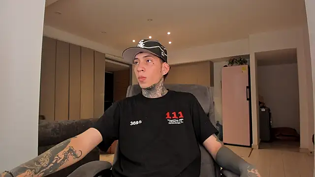 Snapshot of im_dantee chatting on 02-28-26, 04:02 im dantee online show from 02-28-26, 04:02