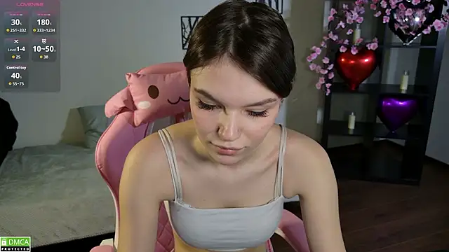 Snapshot of JanetCensley chatting on 03-04-26, 09:04 JanetCensley online show from 03-04-26, 09:04