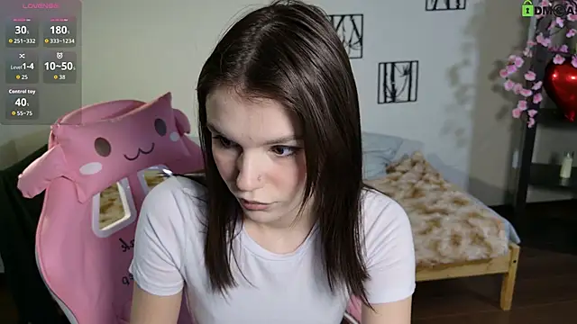 Snapshot of JanetCensley chatting on 03-15-26, 08:53 JanetCensley online show from 03-15-26, 08:53