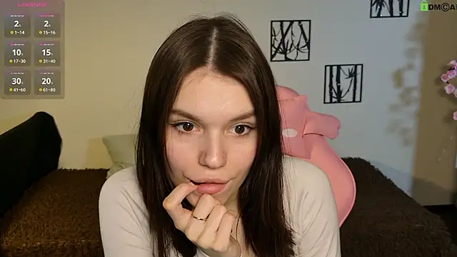 Snapshot of JanetCensley chatting on 03-19-26, 08:40 JanetCensley online show from 03-19-26, 08:40