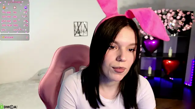 Snapshot of JanetCensley chatting on 04-04-26, 08:01 JanetCensley online show from 04-04-26, 08:01