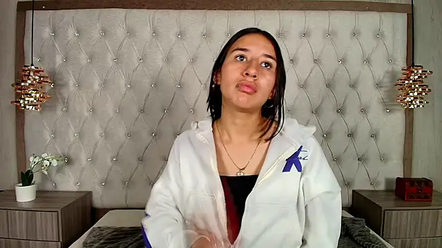 Snapshot of LilyRossi_ chatting on 05-22-26, 01:50 LilyRossi online show from 05-22-26, 01:50