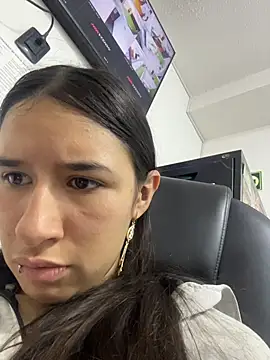 Snapshot of LilyRossi_ chatting on 07-15-26, 12:54 LilyRossi online show from 07-15-26, 12:54
