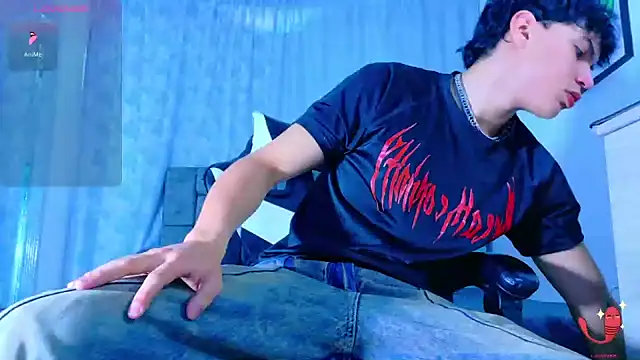 Snapshot of Dantekent chatting on 03-21-26, 01:05 Dantekent online show from 03-21-26, 01:05