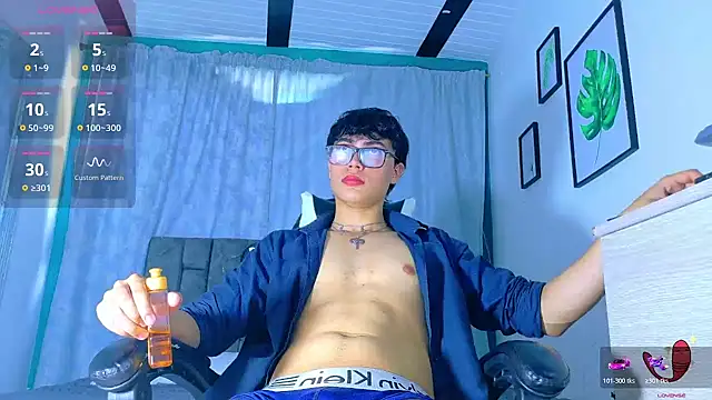 Snapshot of Dantekent chatting on 04-10-26, 02:44 Dantekent online show from 04-10-26, 02:44