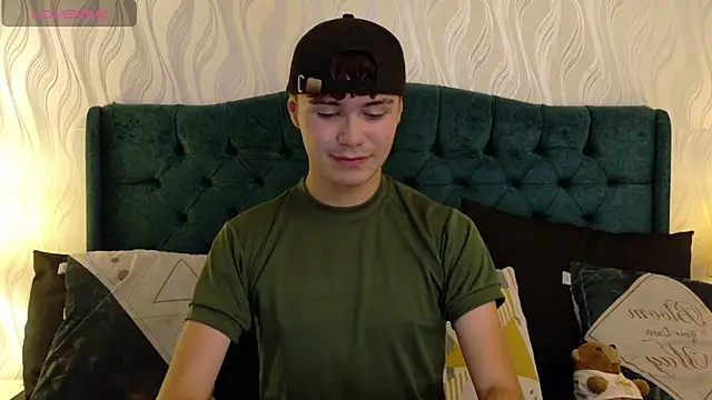 Crush Nier online show from 03-04-26, 07:53