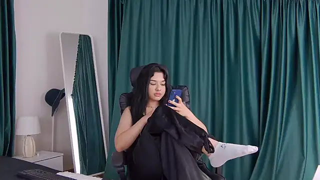 MissNaomiBelle online show from 06-20-26, 06:54