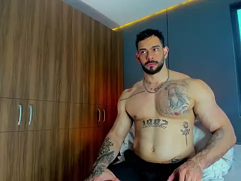 Snapshot of massimo_visconti chatting on 03-06-26, 01:51 massimo visconti online show from 03-06-26, 01:51