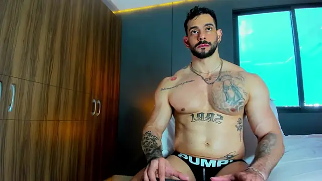 Snapshot of massimo_visconti chatting on 03-18-26, 03:48 massimo visconti online show from 03-18-26, 03:48