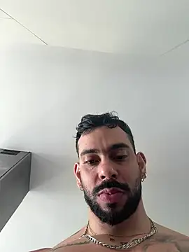 Snapshot of massimo_visconti chatting on 03-29-26, 01:44 massimo visconti online show from 03-29-26, 01:44