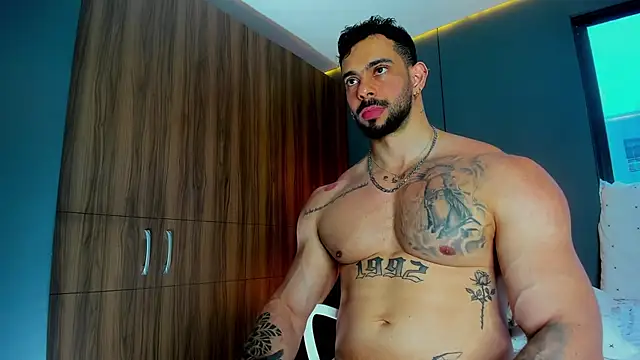 Snapshot of massimo_visconti chatting on 04-09-26, 04:12 massimo visconti online show from 04-09-26, 04:12