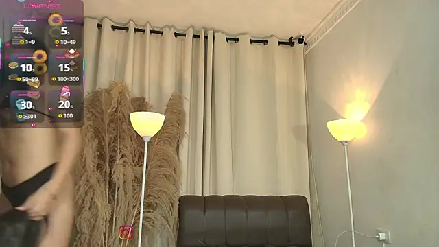Snapshot of Maii_Luna chatting on 05-12-26, 01:41 Maii Luna online show from 05-12-26, 01:41