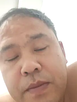 Snapshot of wanggang880903 chatting on 03-12-26, 06:03 wanggang880903 online show from 03-12-26, 06:03