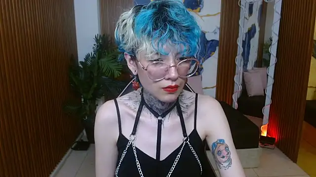 Snapshot of Lyra_tay chatting on 04-17-26, 07:06 Lyra tay online show from 04-17-26, 07:06