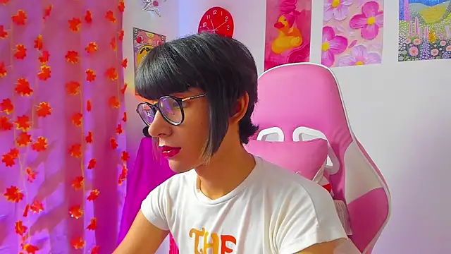 Madeline 21 online show from 03-22-26, 05:11