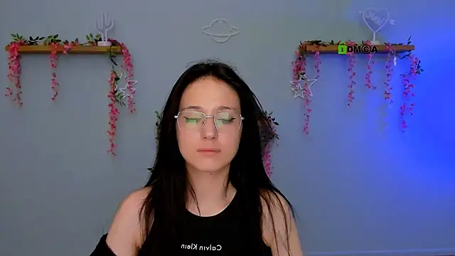 naomi fox1921 online show from 05-12-26, 04:48