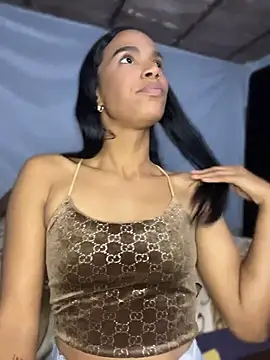 FlorSalvaje  online show from 04-17-26, 01:19