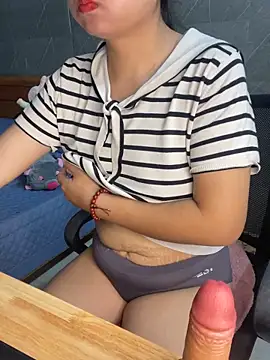 Snapshot of Lisa_Sweet86 chatting on 04-11-26, 11:53 Lisa Sweet86 online show from 04-11-26, 11:53