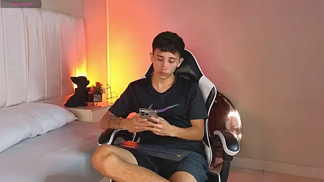 Rome cortes online show from 04-14-26, 07:53