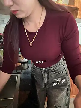 Snapshot of Junyy_k2 chatting on 03-26-26, 02:28 Junyy k2 online show from 03-26-26, 02:28