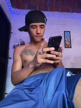 Snapshot of billi_adamzz chatting on 04-12-26, 10:37 billi adamzz online show from 04-12-26, 10:37