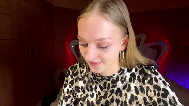 Snapshot of Anika_Socutehe chatting on 03-30-26, 04:52 Anika Socutehe online show from 03-30-26, 04:52