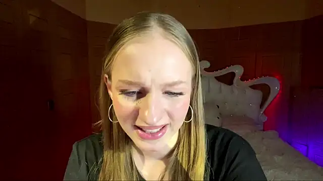 Snapshot of Anika_Socutehe chatting on 04-04-26, 05:10 Anika Socutehe online show from 04-04-26, 05:10