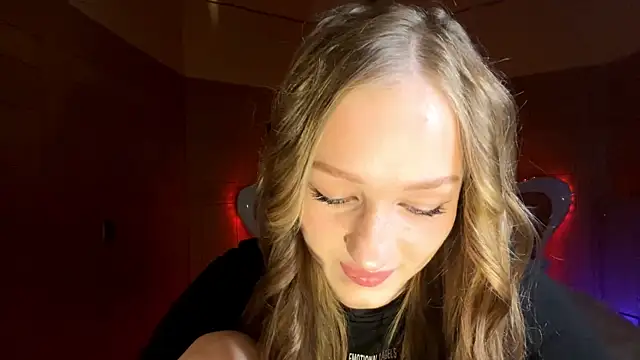 Snapshot of Anika_Socutehe chatting on 04-15-26, 07:43 Anika Socutehe online show from 04-15-26, 07:43