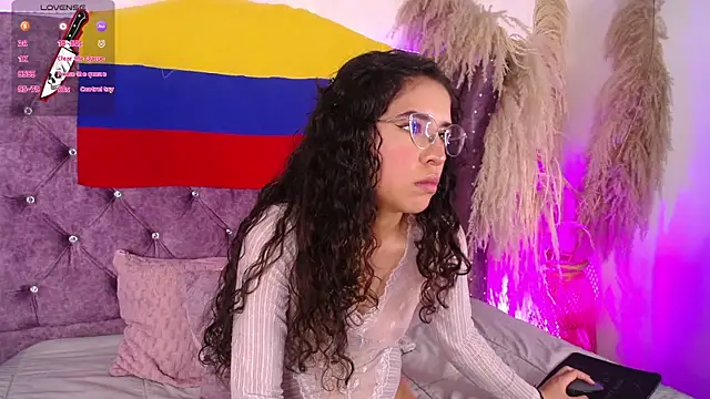 Amara Davis1 online show from 07-06-26, 04:42
