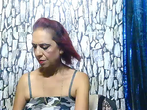 Snapshot of Hot_queen58 chatting on 03-28-26, 01:43 Hot queen58 online show from 03-28-26, 01:43