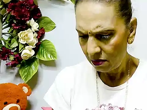 Hot queen58 online show from 05-26-26, 02:35