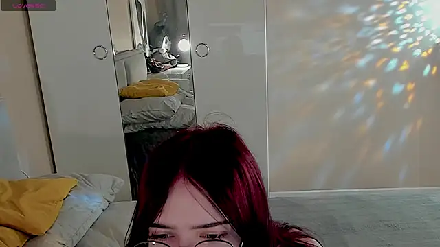 Snapshot of Marika_Degas chatting on 06-18-26, 04:22 Marika Degas online show from 06-18-26, 04:22