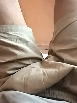 Snapshot of lion271998 chatting on 02-28-26, 08:26 lion271998 online show from 02-28-26, 08:26