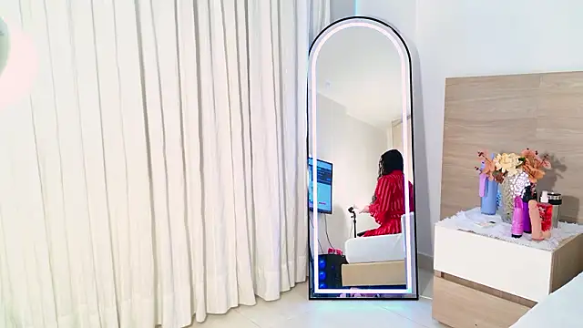 Snapshot of EmmaRicco chatting on 03-23-26, 07:07 EmmaRicco online show from 03-23-26, 07:07