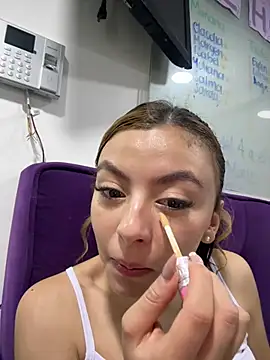   Nahomy online show from 05-06-26, 11:48
