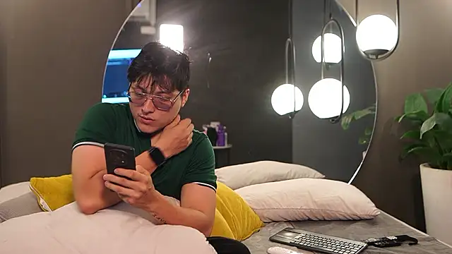 Mia and Belmonth online show from 03-19-26, 06:45