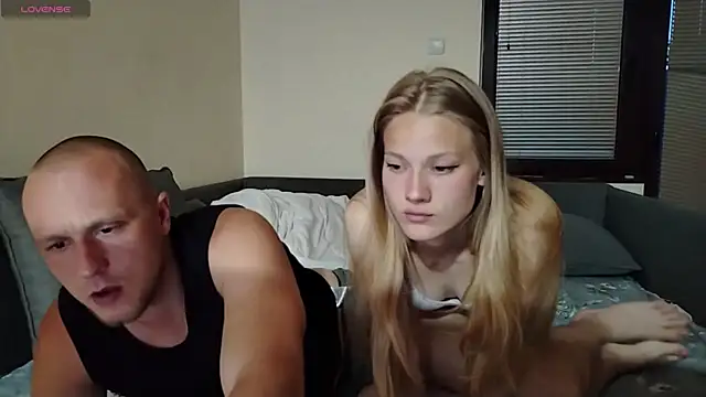 Snapshot of lion_and_kittyy chatting on 06-04-26, 06:47 lion and kittyy online show from 06-04-26, 06:47