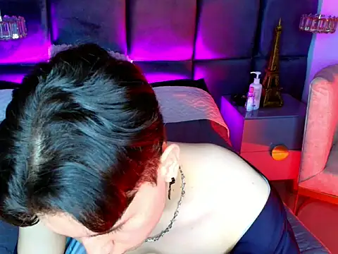 hollannd  online show from 04-14-26, 02:23