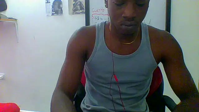 Snapshot of charles_king chatting on 05-08-26, 08:14 charles king online show from 05-08-26, 08:14
