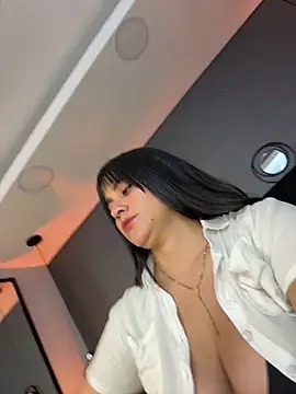 Snapshot of alejandra__garcia chatting on 03-15-26, 11:22 alejandra garcia online show from 03-15-26, 11:22